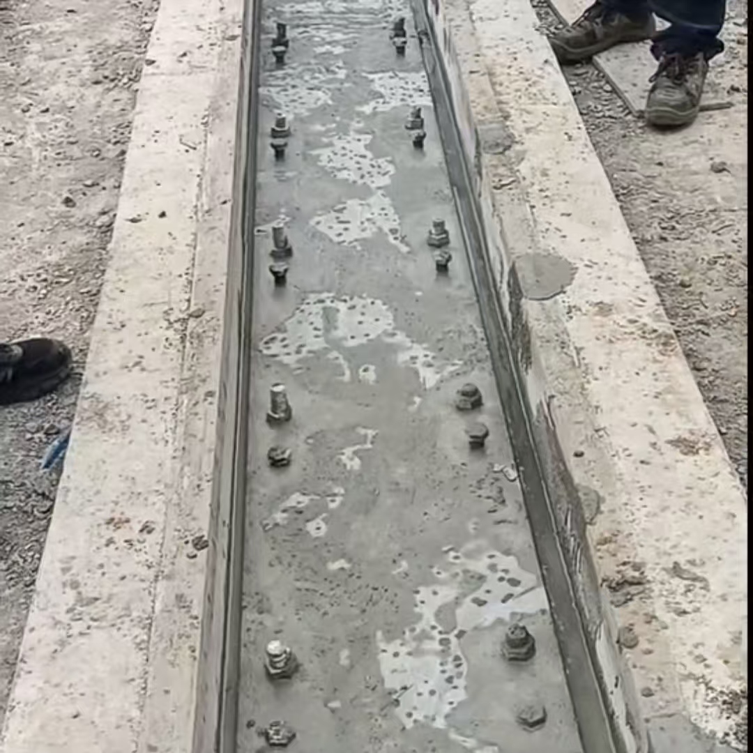 高邑港口码头起重机龙门吊重型机械设备稳固用早强快凝轨道胶泥